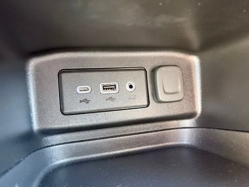 Used 2022 Chevrolet Equinox LT FWD image 19