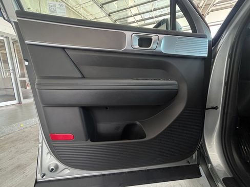 Used 2025 Hyundai Santa Fe SEL FWD image 18