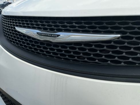 New 2025 Chrysler Voyager LX image 16