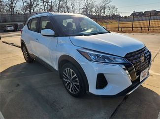 Used 2023 Nissan Kicks SV video 1