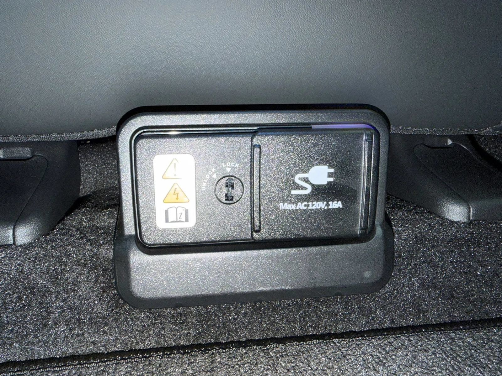 Used 2023 Kia EV6 GT-Line w/ GT-Line Suede Seat Package RWD image 33