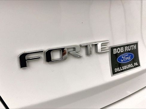 Used 2017 Kia Forte LX image 13