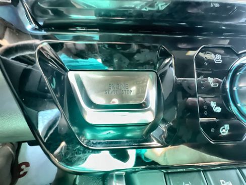 Used 2024 GMC Sierra 1500 Denali image 17