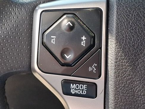 Used 2022 Toyota 4Runner Limited image 21