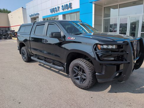 Used 2019 Chevrolet Silverado 1500 LT Trail Boss AWD/4WD image 2