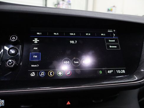 Used 2023 Buick Envision Essence image 20