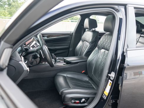 Used 2019 BMW M550i xDrive AWD/4WD image 21