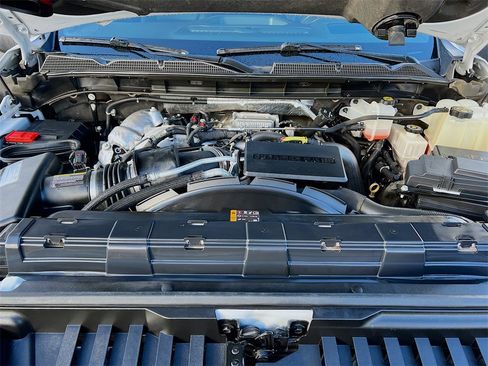 Used 2021 GMC Sierra 2500 Denali w/ Denali Ultimate Package image 32