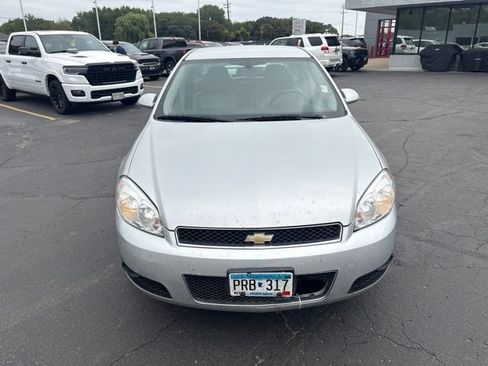 Used 2016 Chevrolet Impala LTZ FWD image 2