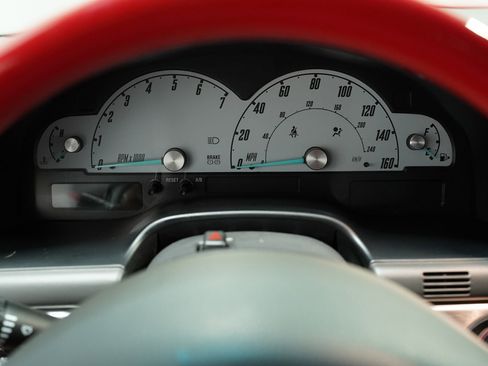 Used 2002 Ford Thunderbird image 31