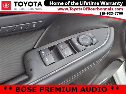 Used 2024 Buick Envision Preferred image 11