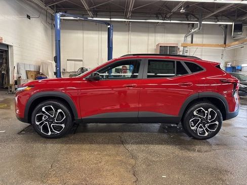 New 2026 Chevrolet Trax RS FWD image 3