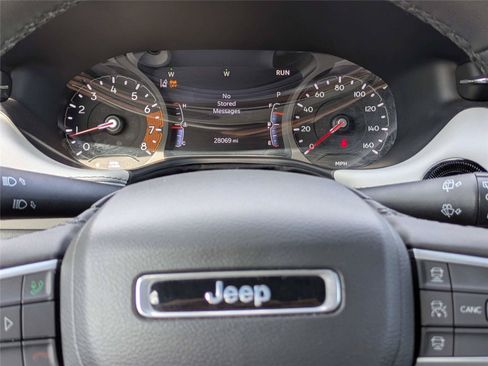 Used 2025 Jeep Compass Limited AWD/4WD image 29