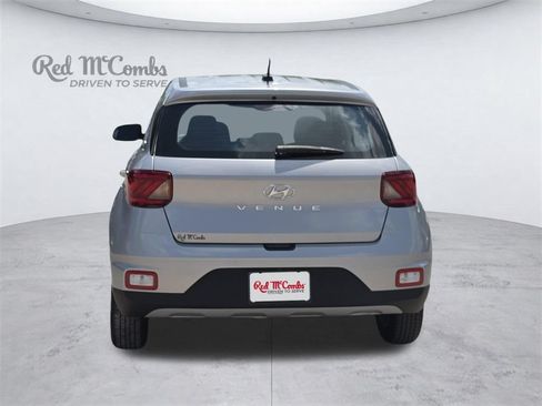 Certified 2025 Hyundai Venue SE FWD image 6