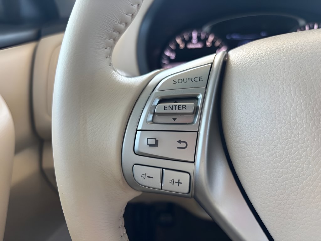 Used 2014 Nissan Altima 2.5 SV FWD image 16