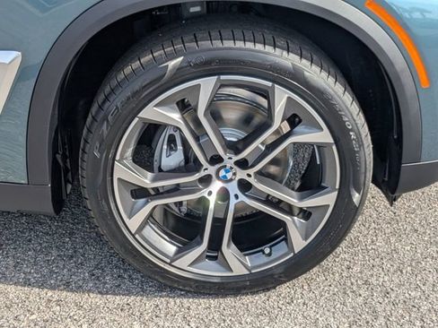 New 2026 BMW X5 xDrive40i w/ Premium Package image 12