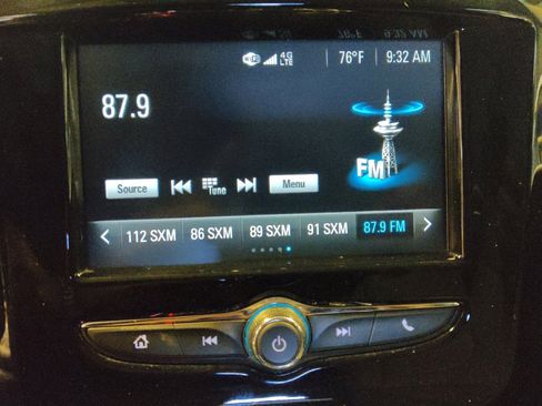 Used 2019 Chevrolet Traverse LT FWD image 25