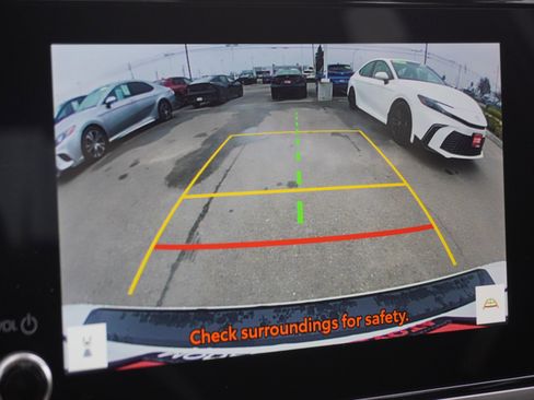 Used 2025 Toyota Camry SE image 25