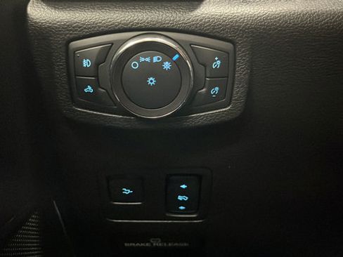 Used 2019 Ford F350 Lariat w/ Lariat Ultimate Package AWD/4WD image 33