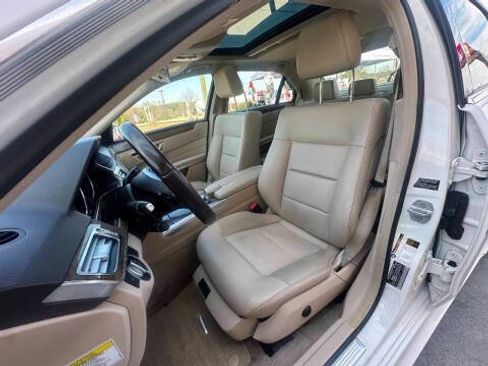 Used 2014 Mercedes-Benz E 350 4MATIC Sedan image 6