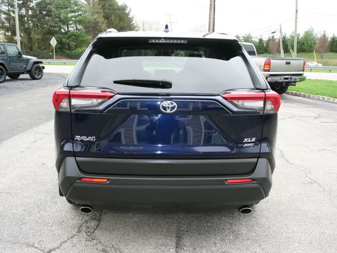 Used 2019 Toyota RAV4 XLE w/ Convenience Package image 23