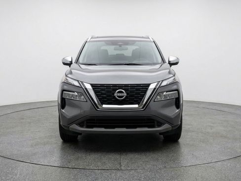 Used 2025 Nissan Rogue SV AWD/4WD image 2
