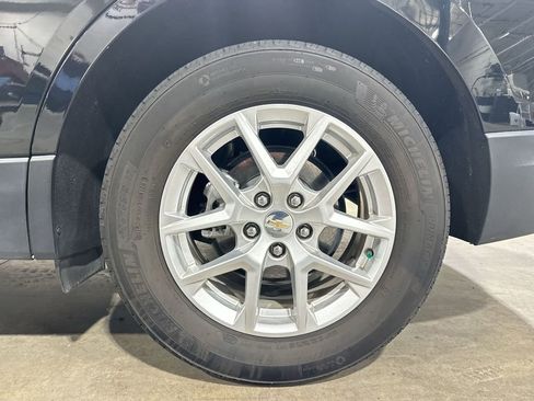 Used 2024 Chevrolet Equinox LT image 18