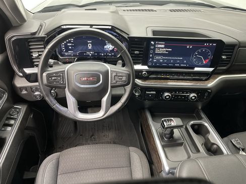 Used 2024 GMC Sierra 1500 Elevation w/ Preferred Package AWD/4WD image 14