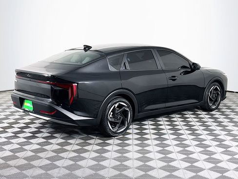 Used 2025 Kia K4 EX image 10