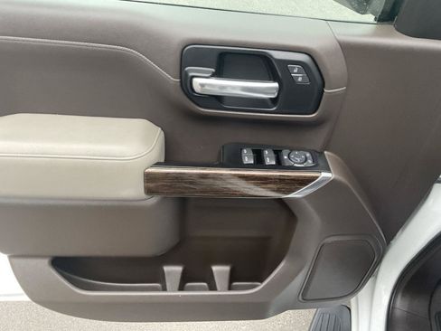 Used 2019 GMC Sierra 1500 SLE w/ SLE Value Package AWD/4WD image 13