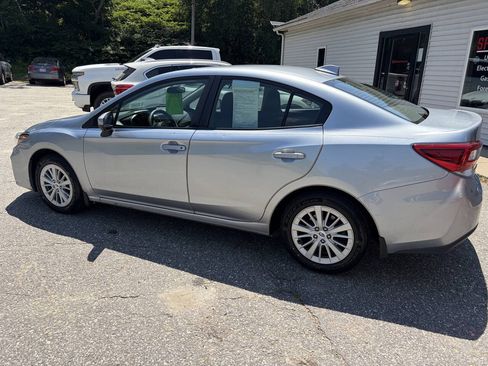 Used 2017 Subaru Impreza 2.0i Premium AWD/4WD image 5