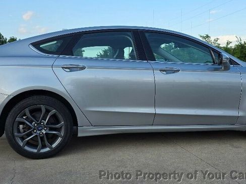 Used 2020 Ford Fusion SEL FWD image 11