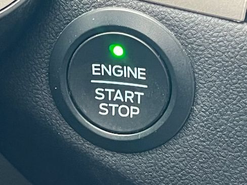 Used 2020 Ford Escape SE AWD/4WD image 9