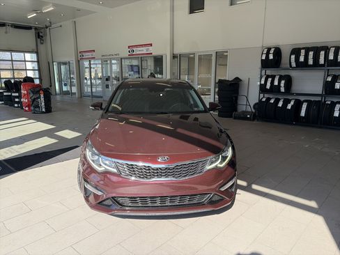 Used 2020 Kia Optima LX image 2