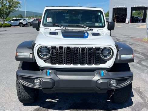 Used 2024 Jeep Wrangler Unlimited Rubicon 4xe w/ Technology Group AWD/4WD image 10