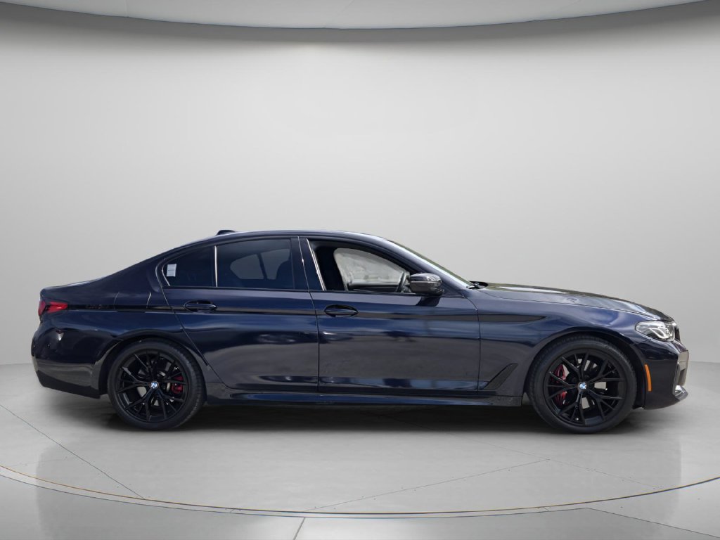 Used 2021 BMW 530i w/ M Sport Package RWD image 4