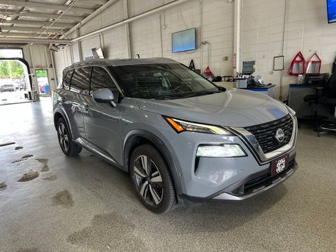 Used 2023 Nissan Rogue SL w/ SL Premium Package AWD/4WD image 2