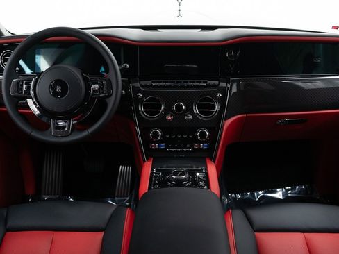 New 2025 Rolls-Royce Cullinan Black Badge w/ Leather Finishing Pack image 36