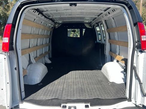 Used 2025 Chevrolet Express 2500 w/ Driver Convenience Package RWD image 14