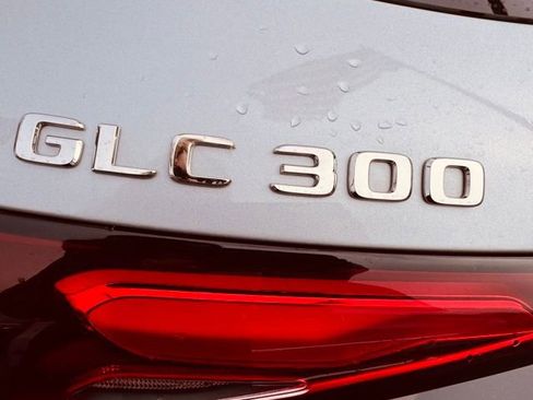 Certified 2025 Mercedes-Benz GLC 300 4MATIC image 32