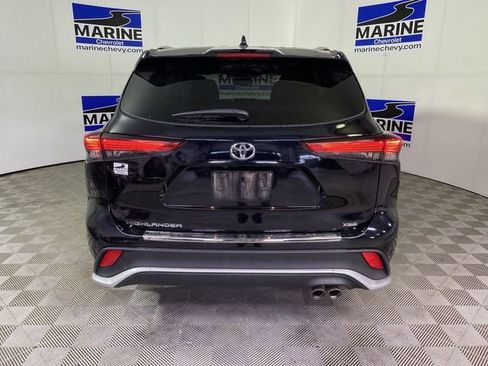 Used 2023 Toyota Highlander XSE FWD image 17