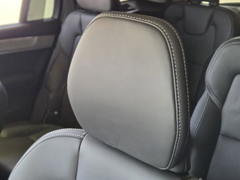 Used 2025 Volvo XC90 B6 Ultra w/ Protection Package Premier image 22