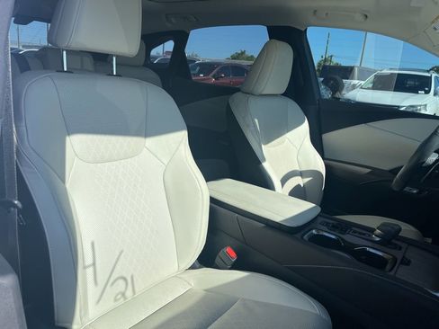 Used 2023 Lexus RX 350 Premium Plus w/ Cold Area Package FWD image 13