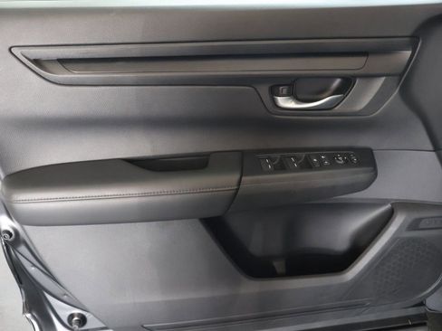 Used 2023 Honda CR-V LX image 15