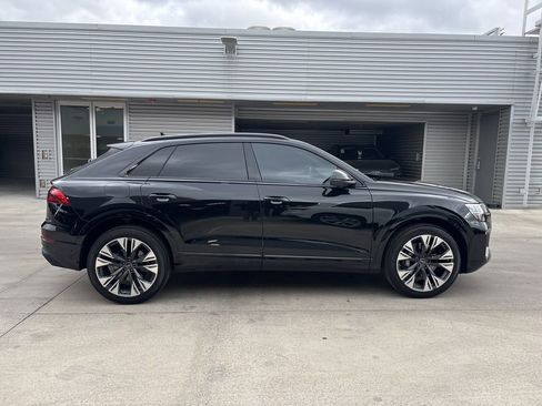 Used 2025 Audi Q8 Prestige image 4