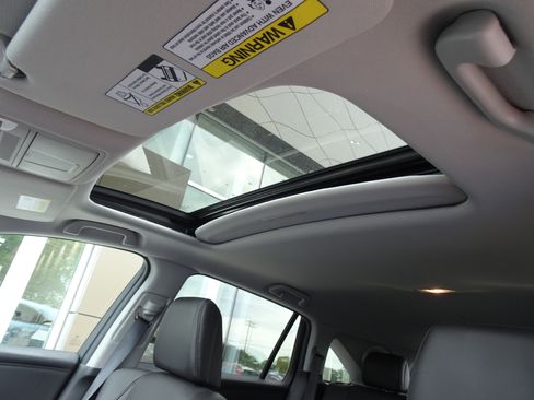 Used 2016 Acura RDX AWD w/ Technology Package image 11