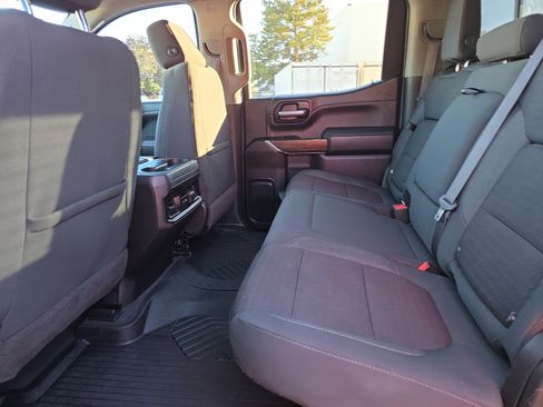 Used 2021 Chevrolet Silverado 1500 LT Trail Boss w/ Convenience Package II image 16