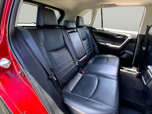 Used 2024 Toyota RAV4 XLE Premium w/ Weather Package AWD/4WD image 19