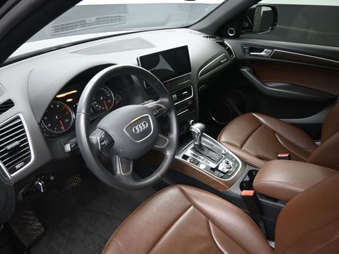 Used 2017 Audi Q5 2.0T Premium Plus w/ Technology Package AWD/4WD image 19