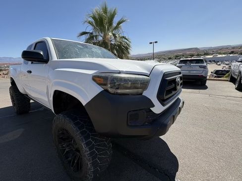 Used 2022 Toyota Tacoma SR AWD/4WD image 7